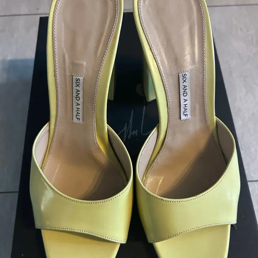 [BUNJANG] Six and Half Yellow Mules 240 / 최종가*식스앤어하프 옐로우 뮬 240