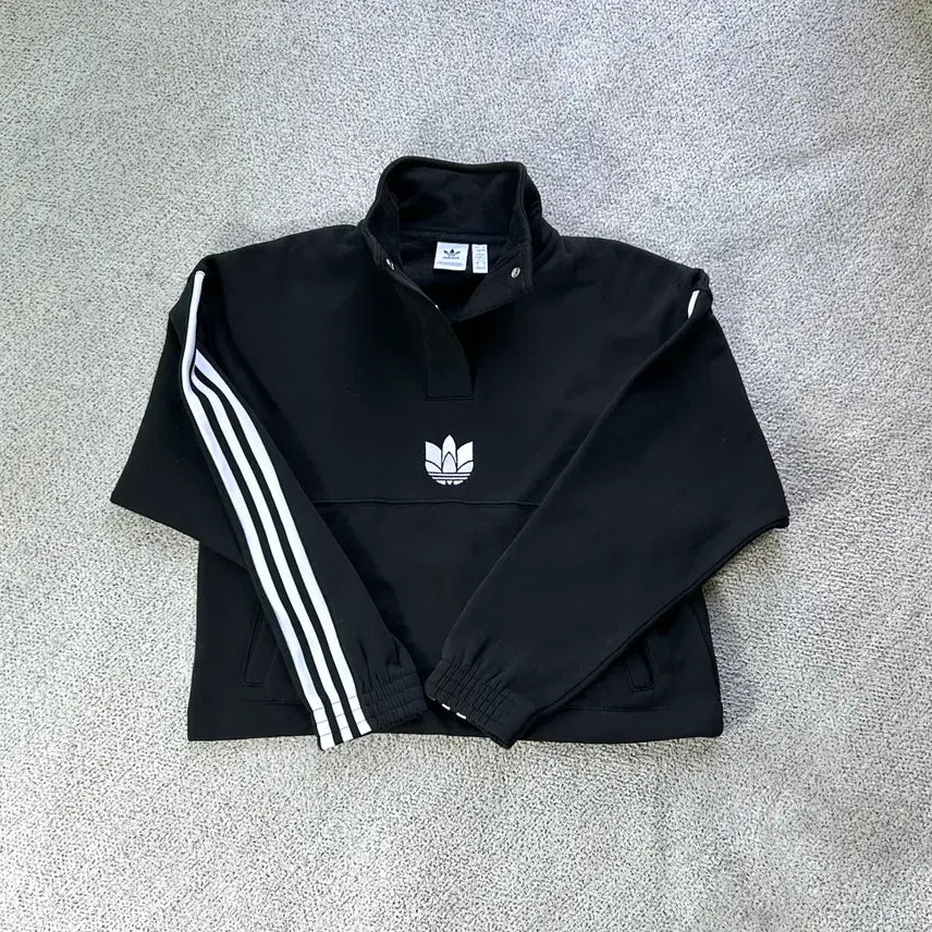 [BUNJANG] Adidas Women's Oversized Cropped Half-Neck Sweatshirt M / 아디다스 여성 오버핏 크롭 하프넥 맨투맨 정품 M(36)