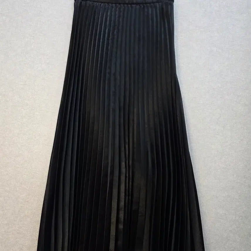 [BUNJANG] Apostrophe Pleated Long Skirt Black / 아포스트로피 플리츠 롱 스커트 블랙 apostrophe