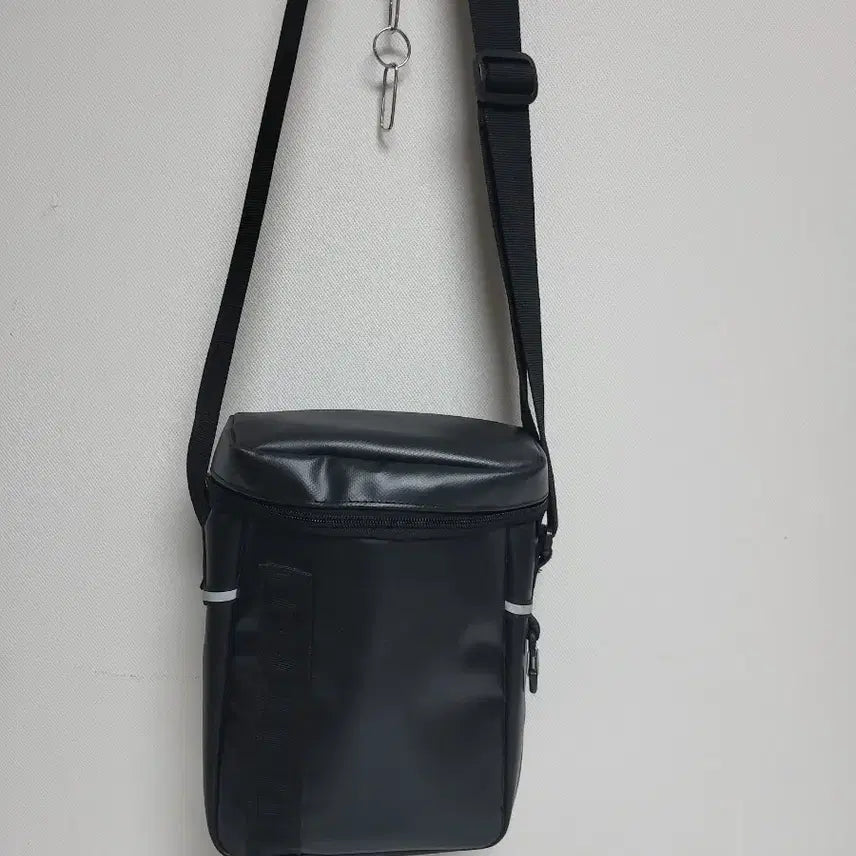 [BUNJANG] The North Face Men's Crossbody Bag 16/23 / 노스페이스 남성 크로스백 16/23