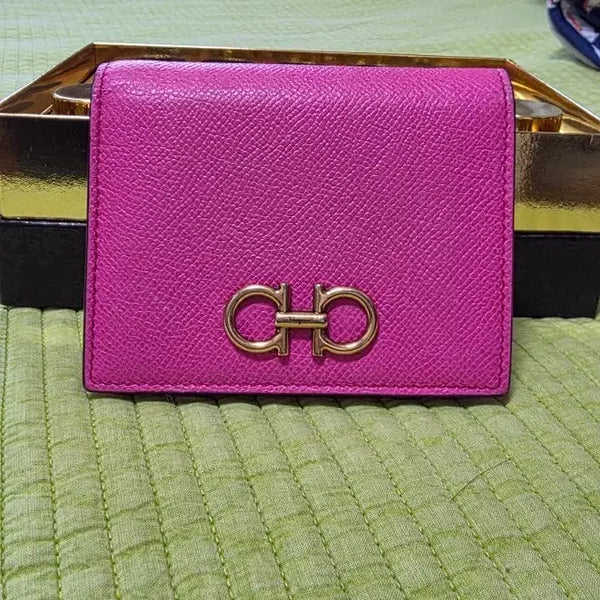 [BUNJANG] Salvatore Ferragamo Gancini Women's Bi-fold Wallet / (정품) 페라가모 간치니 여성용 반지갑/LY-22D780/개인/팝니다.