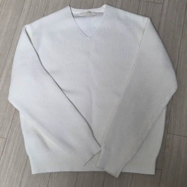 [BUNJANG] Fabrega V-Neck Knit Size 3 / 파브레가 브이넥니트 3사이즈