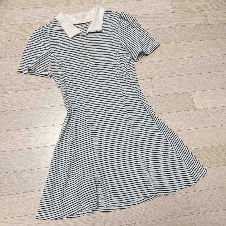 [BUNJANG] Mini Dress with White Collar and Black Stripes / 스판력 좋은 원피스