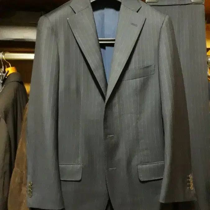 [BUNJANG] Tomorrowland Edwin Woodhouse Navy Stripe Wool Suit (Size 48) / [판매]Tomorrowland(투모로우랜드)에드윈 하우스 네이비수트 48
