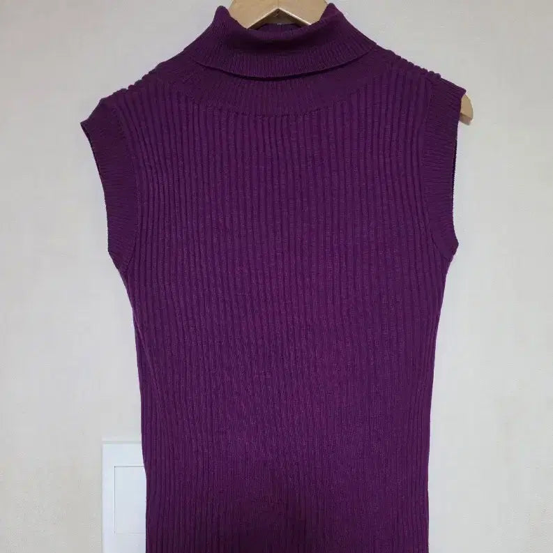 [BUNJANG] Purple Ribbed Turtleneck Sleeveless Knit Tank Top / 퍼플 골지 목폴라 슬리브리스 니트 나시