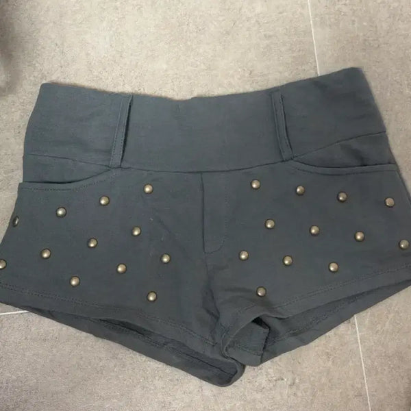 [BUNJANG] Expired Girl Shorts / 익스파이어드걸 쇼츠 반바지