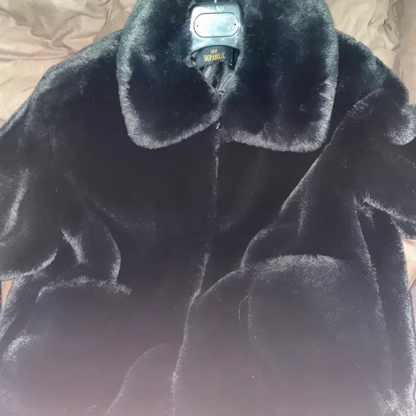 [BUNJANG] Love Shopperholic Black Faux Fur Jacket / 러브쇼퍼홀릭 퍼자켓