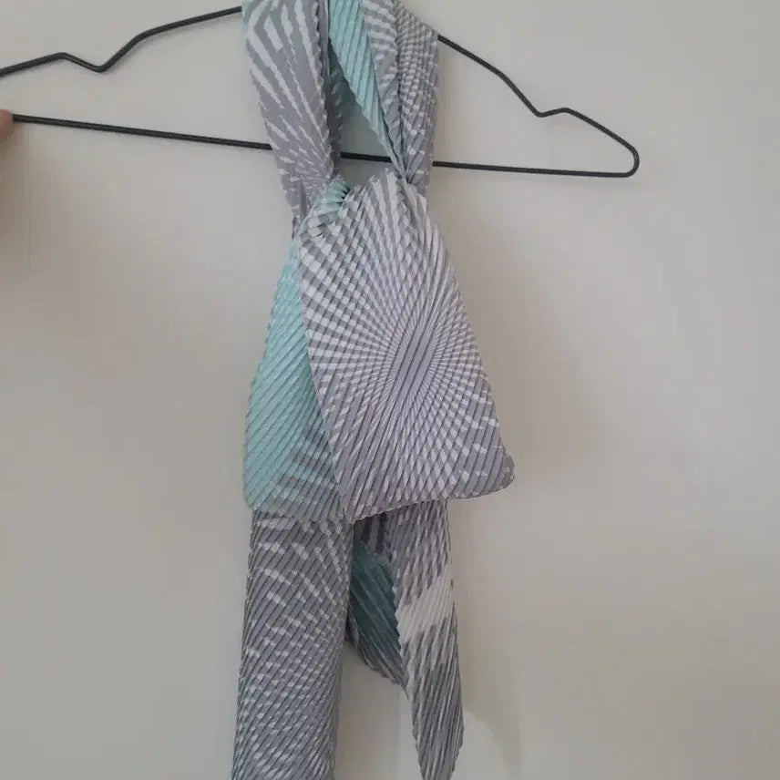 [BUNJANG] Pleated Scarf / (새것)플리츠스카프