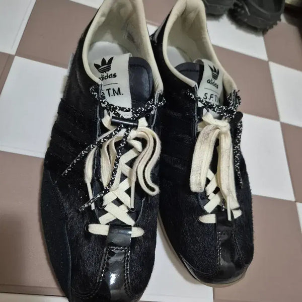 [BUNJANG] Adidas Song for the Mute Sneakers / 아디다스 송포더뮤트