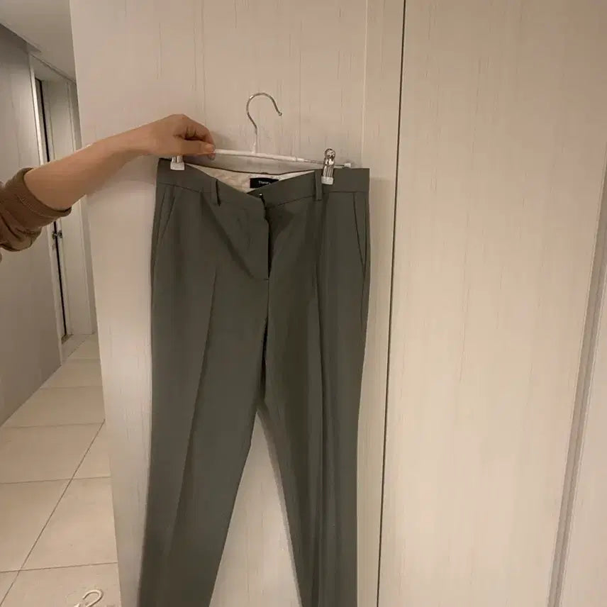 [BUNJANG] Theory Women's Khaki Slacks - Size 00 / 띠어리 여성 카키 슬랙스 00사이즈