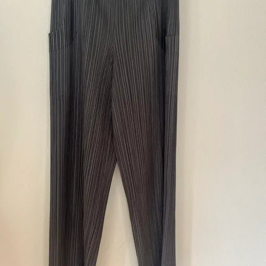 [BUNJANG] Issey Miyake Pleats Please Pants Khaki Size 1 / 이세이미야케 플리츠플리즈 팬츠