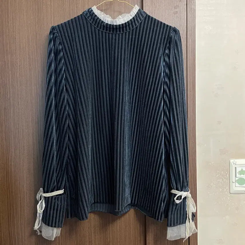 [BUNJANG] Velvet Lace Ribbon Blouse / 무료 ) 벨벳 레이스 리본 블라우스 (가격 500원 아니고 무료입니다)