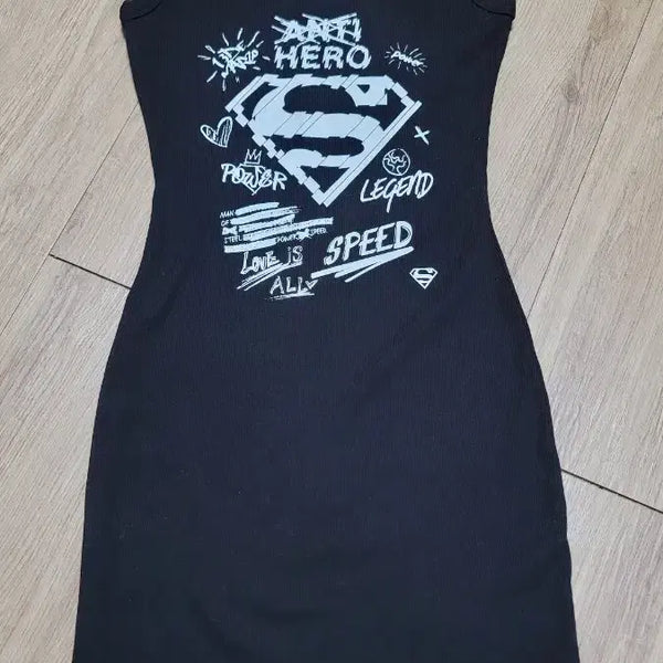 [BUNJANG] 13DE MARZO Superman Bear Bodycon Dress / 미사용 13DE MARZO 슈퍼맨 베어 바디콘 드레스