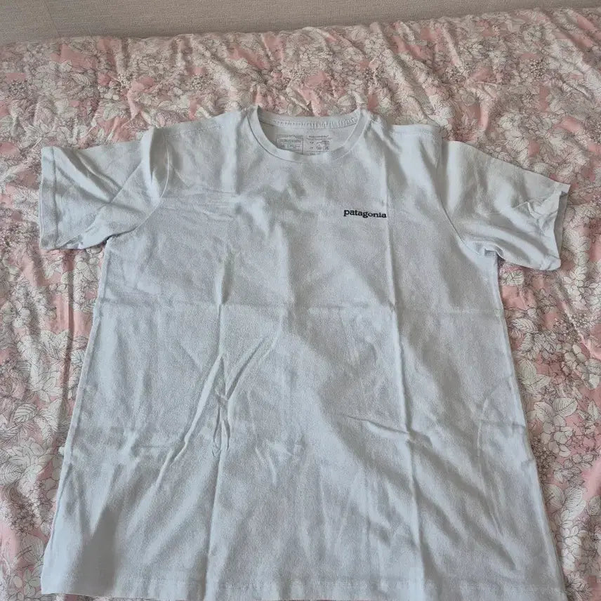 [BUNJANG] Patagonia Short Sleeve T-Shirt White M / 파타고니아 반팔티 화이트 M
