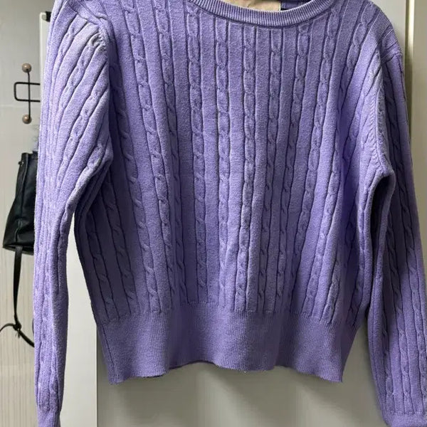 [BUNJANG] Nine Roundneck Cable Knit Sweater / 나인 라운드넥 케이블 꽈배기 니트