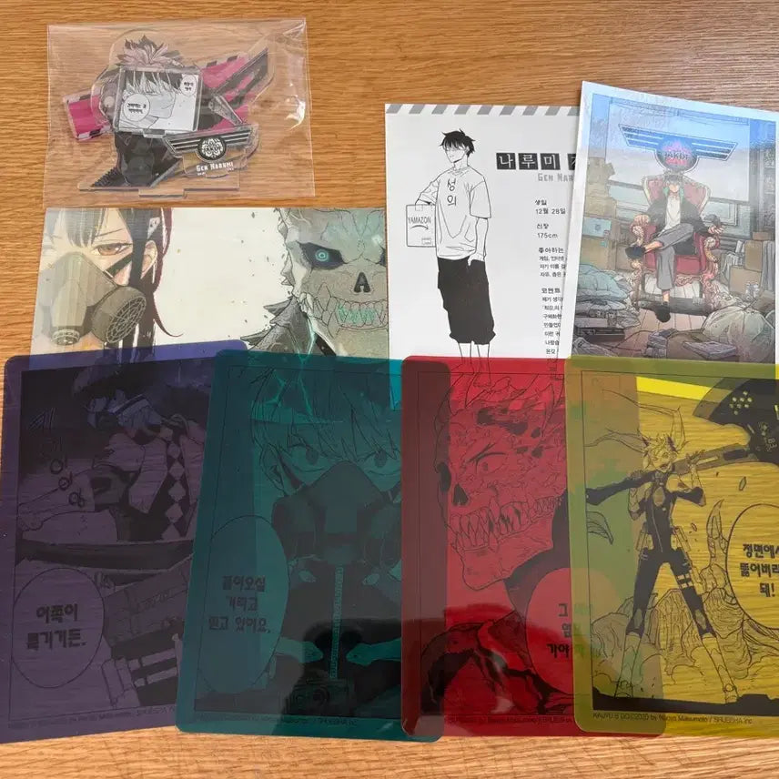 [BUNJANG] Kaiju No. 8 Goods Acrylic Stand & Postcard Set / 급처) 괴수 8호 굿즈 팝니다!