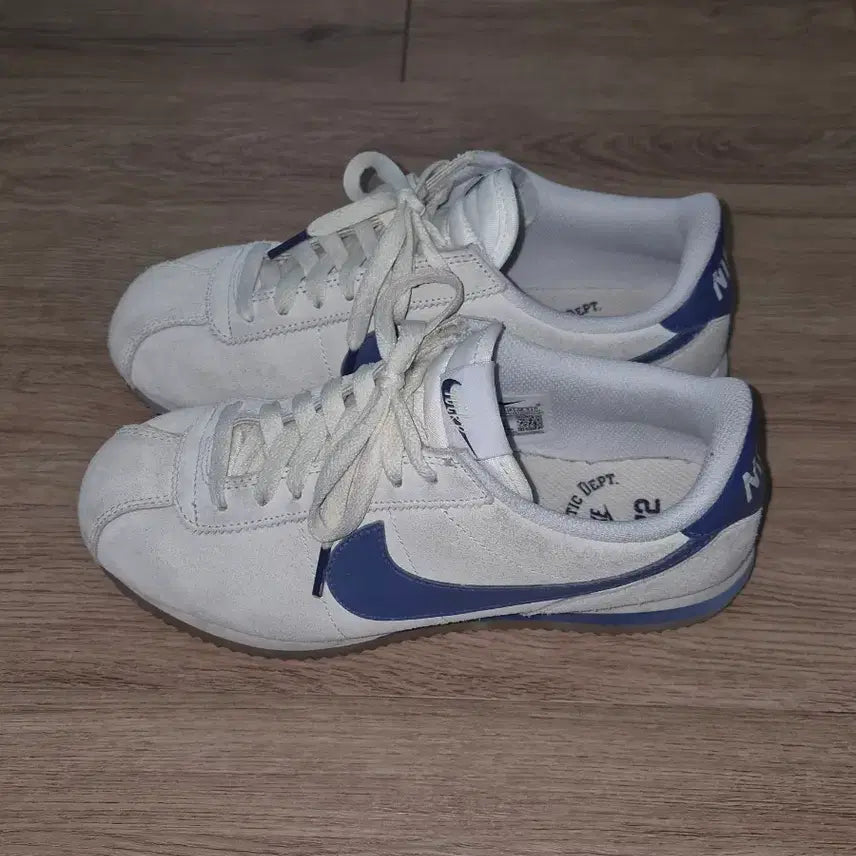 [BUNJANG] Nike Cortez White Blue Suede Sneakers / 나이키 코르테즈 흰파 스웨이드 운동화 250