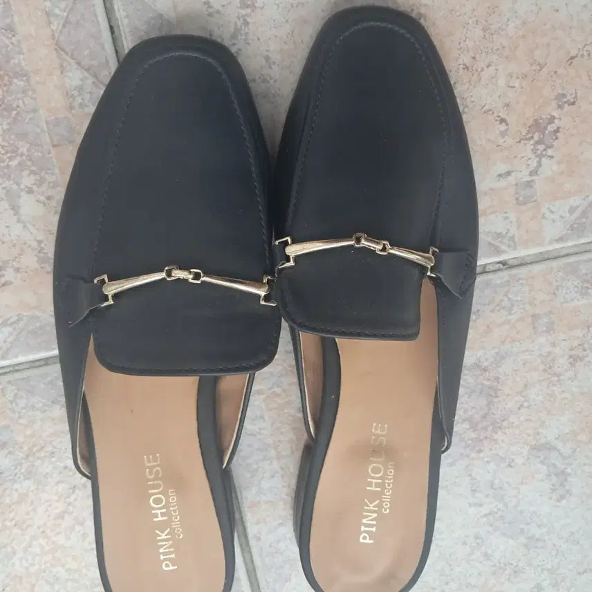 [BUNJANG] Black Mule Slippers with Gold Accent / 뮬 슬리퍼