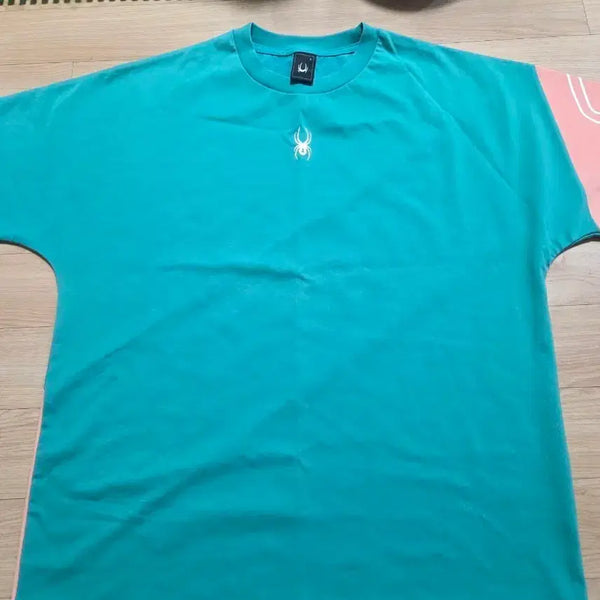 [BUNJANG] Spider Short Sleeve T-Shirt (Green/Pink Color Block) / 스파이더 반팔 티셔츠 그린 / 핑크 배색 100