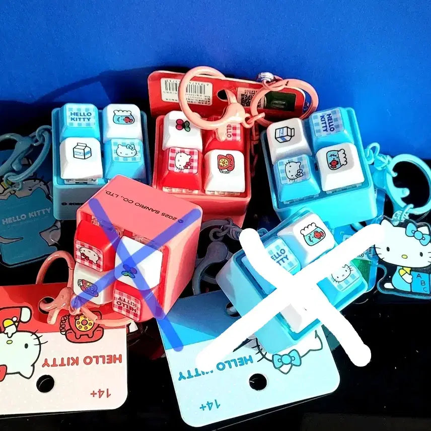 [BUNJANG] Hello Kitty Panda Keycap Keychain / 헬로키티 / 판다 키캡 키링(새상품)