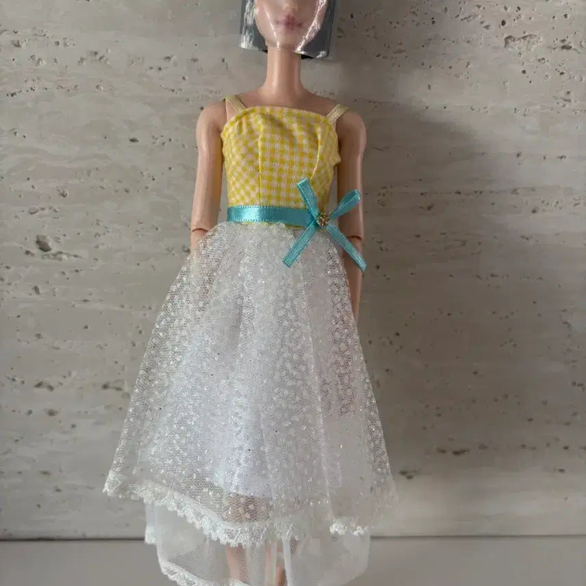 [BUNJANG] Customized Barbie Doll with Yellow Check Dress / 바비인형 옐로우 체크 드레스
