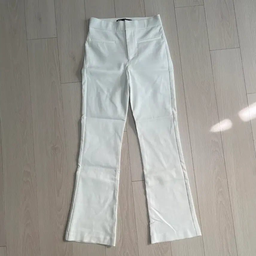 [BUNJANG] Zara Mini Flare Pants White XS / 새상품) 자라 미니 플레어 팬츠