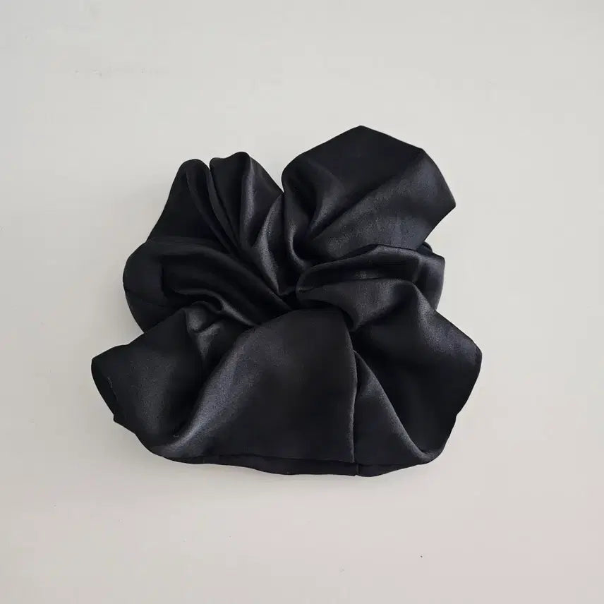 [BUNJANG] New Big Satin Scrunchie Hair Tie - Black / (새상품) 빅 공단 블랙 곱창밴드 스크런치