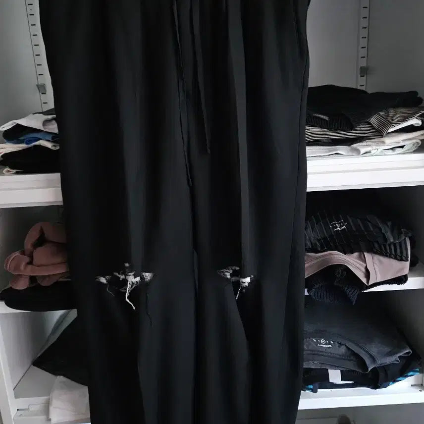 [BUNJANG] Anselm Damage Black Slacks Size 3 / 안셀름 데미지 슬랙스 블랙 3사이즈