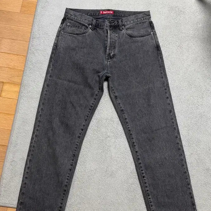 [BUNJANG] Supreme Regular Jean Washed Black 32 / 32) 슈프림 레귤러진 워시드 블랙