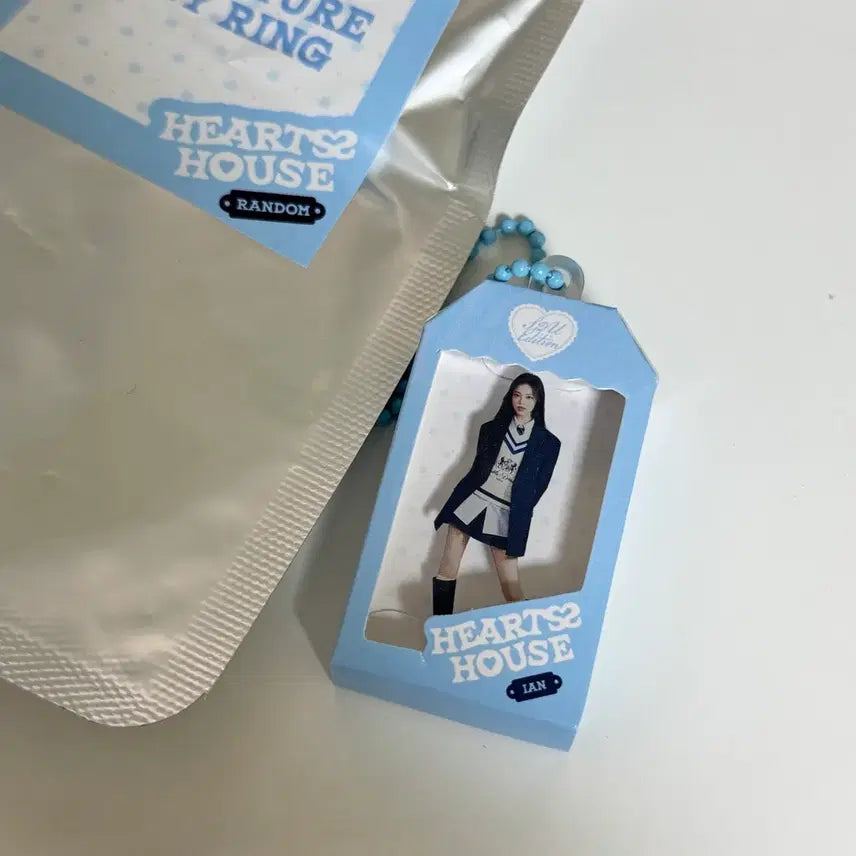 [BUNJANG] Hatsu to Hearts Fanmeeting Ian Acrylic Photo Keyring / 하츠투하츠 팬미팅 엠디 이안 아크릴 포토 키링