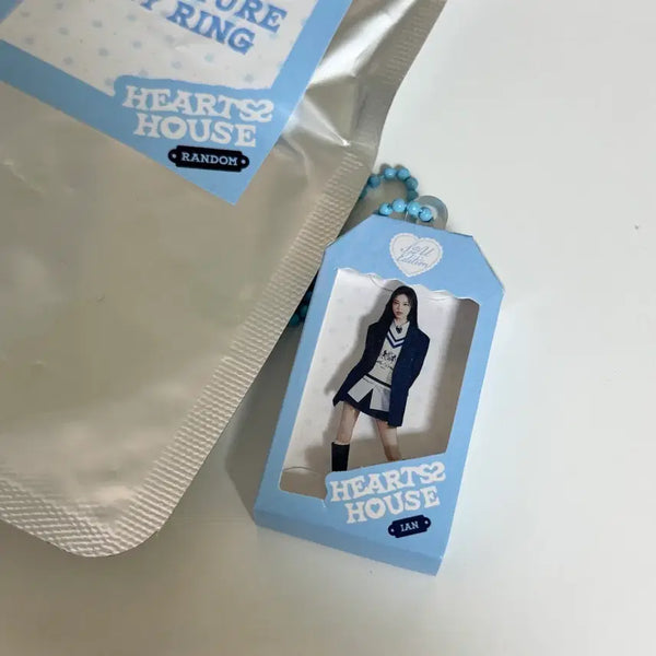 [BUNJANG] Hatsu to Hearts Fanmeeting Ian Acrylic Photo Keyring / 하츠투하츠 팬미팅 엠디 이안 아크릴 포토 키링