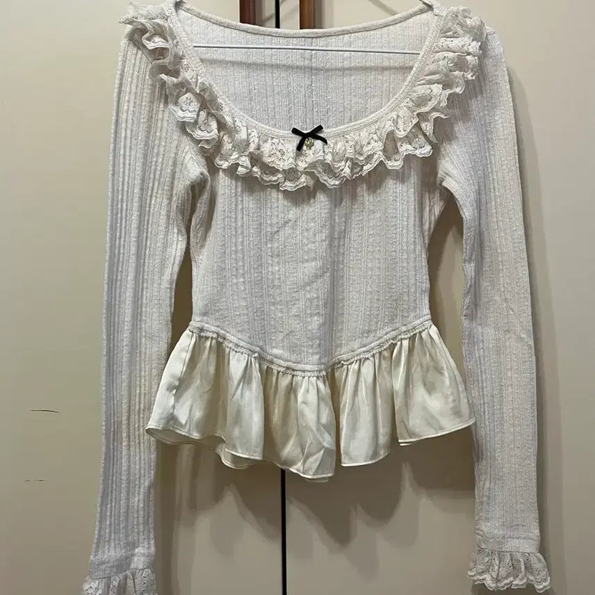 [BUNJANG] Ivory Balletcore Frill Lace Ribbon Knit Top / 아이보리 발레코어 프릴 레이스 리본 니트 탑