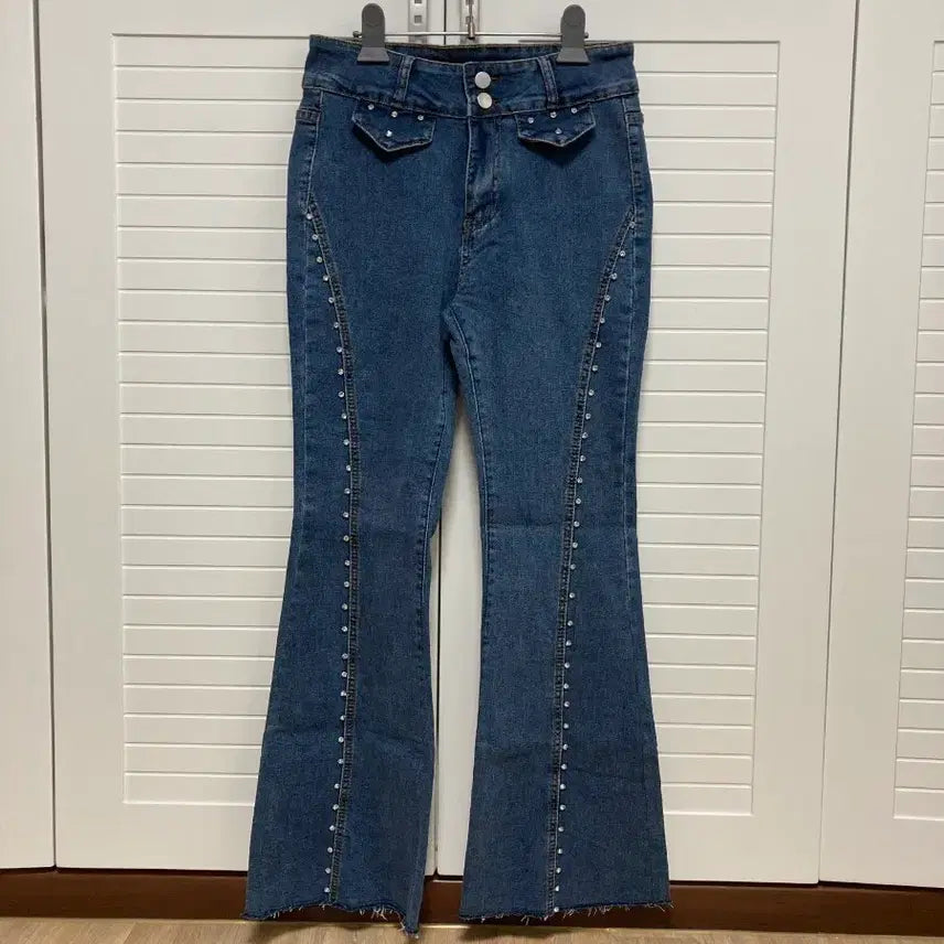 [BUNJANG] Cubic Stone Pointed Bootcut Denim Pants / 큐빅 스톤 포인트 부츠컷 데님 팬츠 28