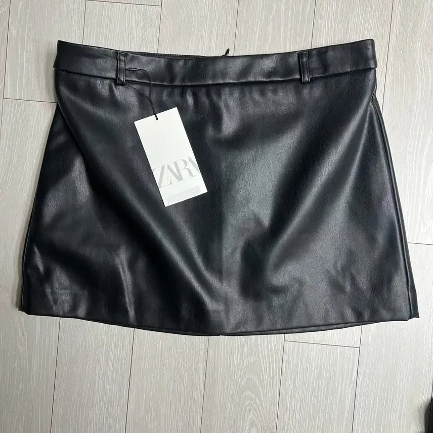 [BUNJANG] Zara Black Leather Mini Skirt / 새상품 자라 블랙 레더 미니스커트 치마 M