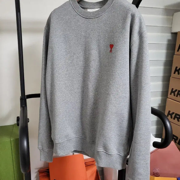 [BUNJANG] AMI Paris 21SS Small Heart Sweatshirt Mint Condition L / 21SS 아미 스몰하트 스웨트셔츠 맨투맨 L