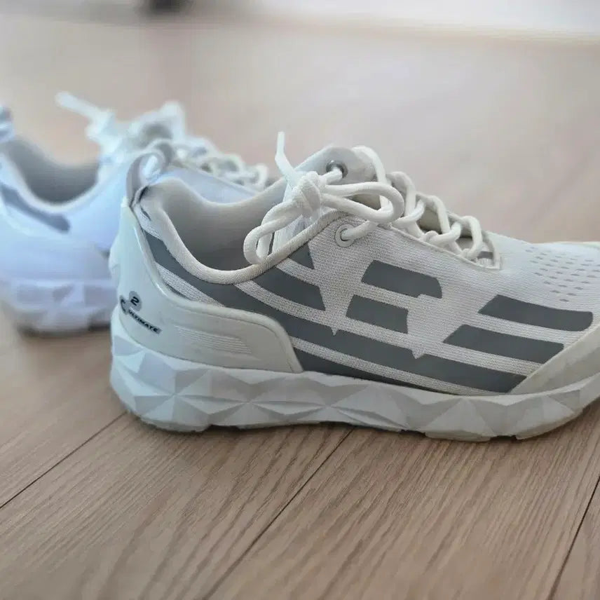 [BUNJANG] EA7 Emporio Armani Sneakers White 235 / EA7 엠포리오 아르마니 운동화 화이트 235
