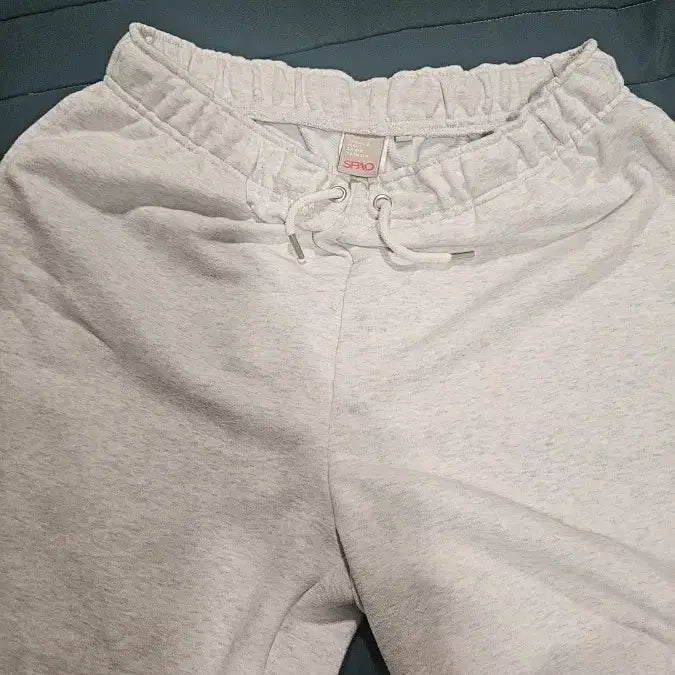 [BUNJANG] NBA Golden State Warriors Logo Shorts & SPAO White Shorts / NBA  그레이 반바지/스파오 흰 반바지