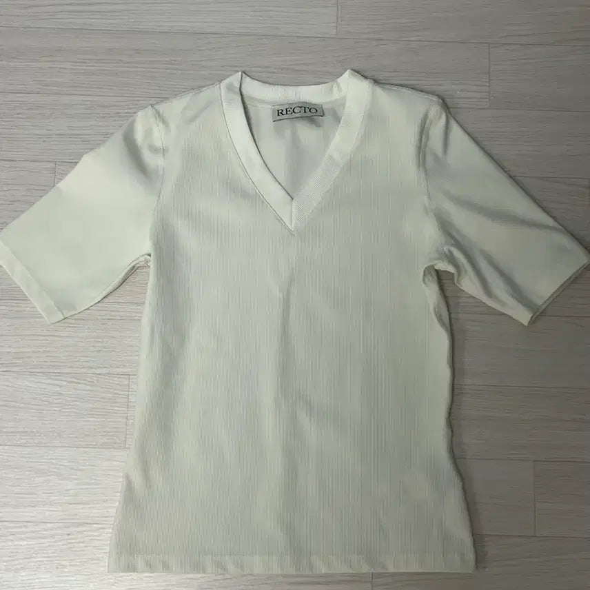 [BUNJANG] Recto Slim Fit V-Neck Knit (Ivory) / 렉토 슬림핏  v넥