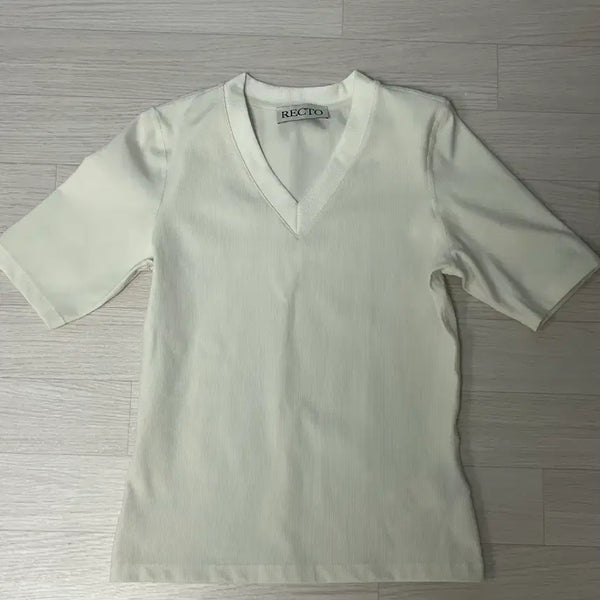 [BUNJANG] Recto Slim Fit V-Neck Knit (Ivory) / 렉토 슬림핏  v넥
