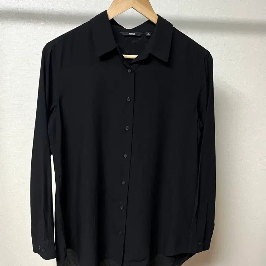 [BUNJANG] Uniqlo Rayon Black Shirt Women's Medium / 유니클로 블랙 셔츠 여성 M 사이즈 레이온  a-2