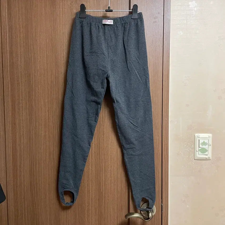 [BUNJANG] Grey Ribbed Leggings / 회색 유발 레깅스