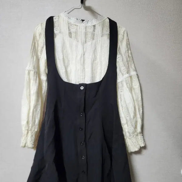 [BUNJANG] Lace Blouse and Halter Suspender Dress Set / 새상품)홀터 서스펜더 원피스+레이스 블라우스