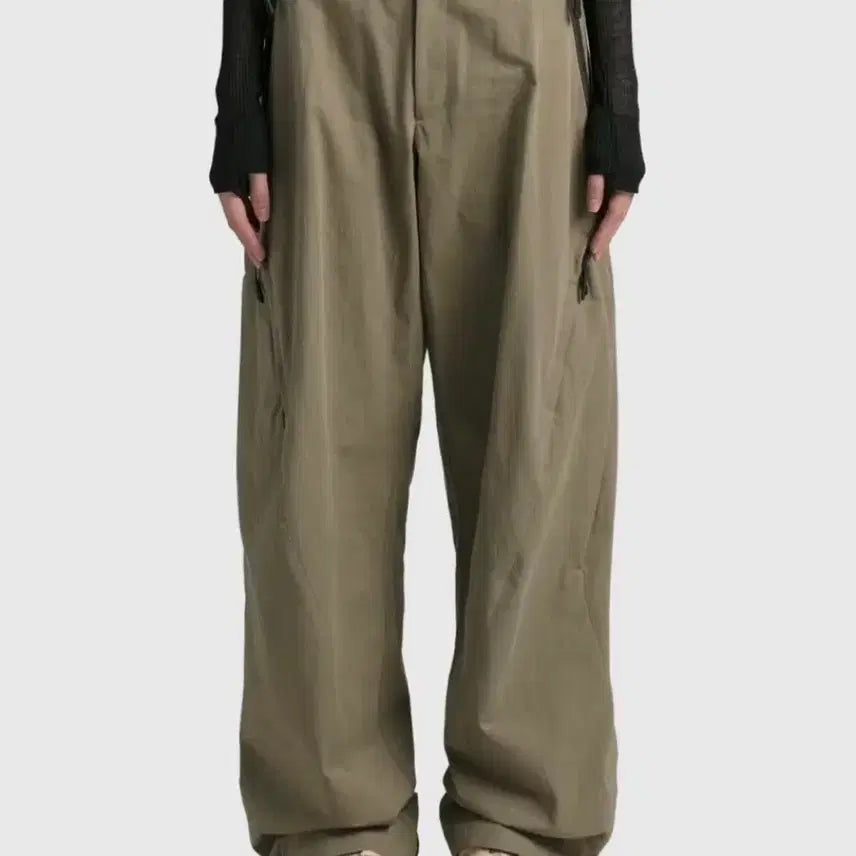 [BUNJANG] Hyeinseo 22FW Vented Pants Khaki Cargo Pants / (1) 혜인서 22fw 벤티드 팬츠 카키 카고팬츠