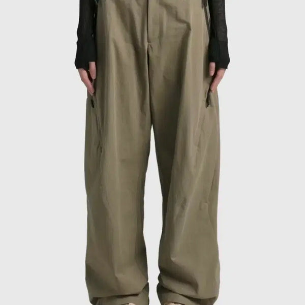 [BUNJANG] Hyeinseo 22FW Vented Pants Khaki Cargo Pants / (1) 혜인서 22fw 벤티드 팬츠 카키 카고팬츠