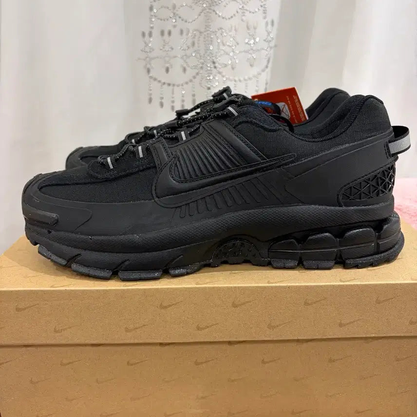 [BUNJANG] Nike Zoom Vomero 5 Black Men's Running Shoes Size 280 / 나이키 줌 보메로 롬 블랙 280