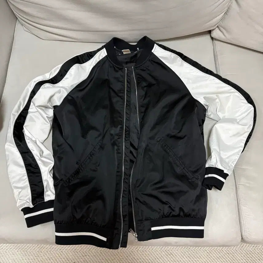 [BUNJANG] H&M Colorblock Bomber Jacket / H&M 블랙 화이트 배색 봄버 자켓 S