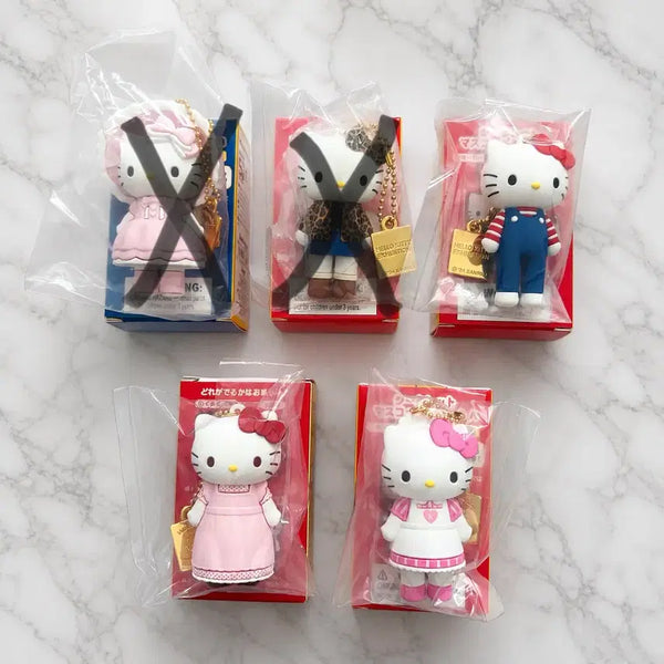 [BUNJANG] Sanrio Hello Kitty 50th Anniversary Tokyo Exhibition Figure Keyring / 헬로키티 50주년 도쿄전시회 피규어 키링 고전키티 멜빵키티