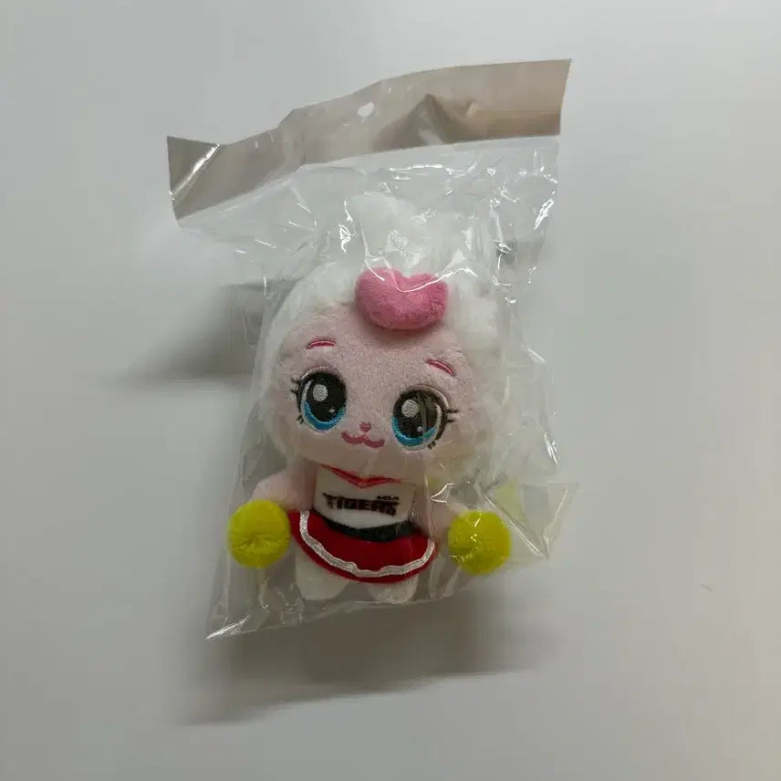 [BUNJANG] Kia Tigers Kkangchongping Keyring (Sealed) / 기아타이거즈 깡총핑 키링 미개봉 새상품 판매합니다.