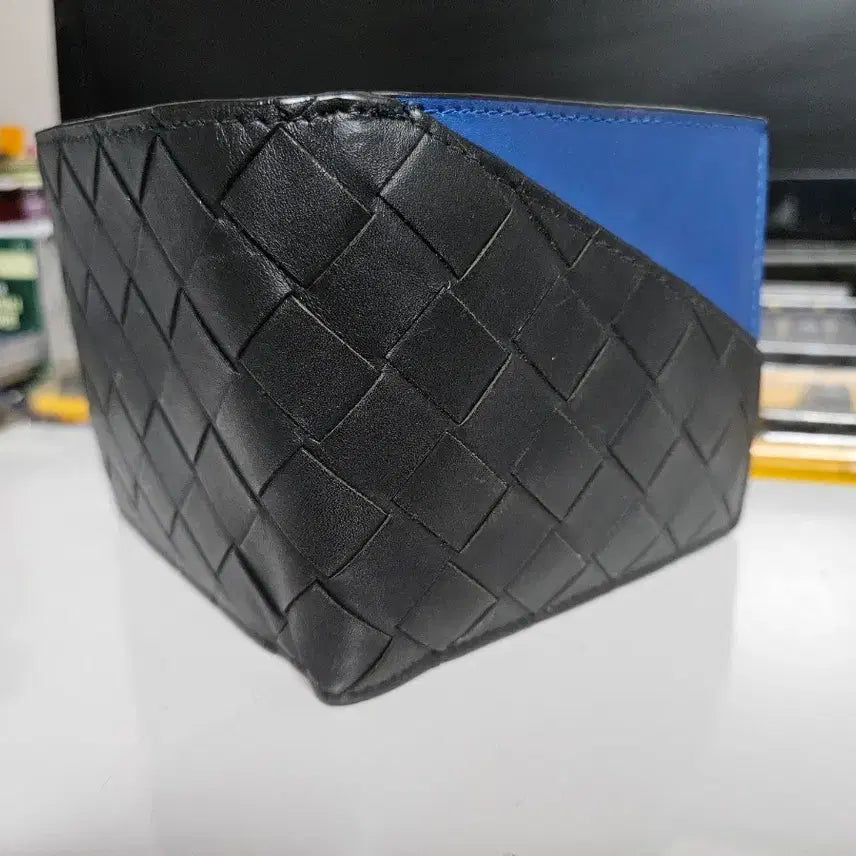 [BUNJANG] Bottega Veneta Intrecciato Bi-Color Leather Bifold Wallet / 블랙/블루 인트레치아토 남성 반지갑