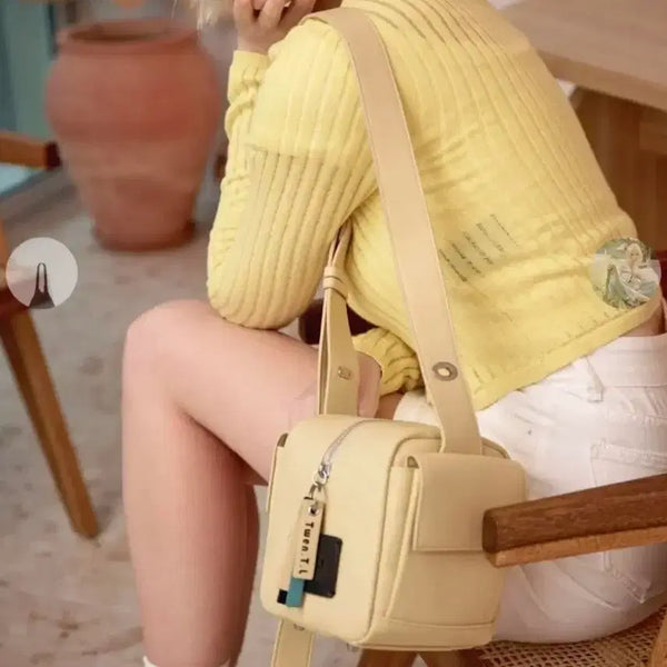 [BUNJANG] TWELVE TWELVE Puppy (Middle) Square Crossbody Camera Bag / 트웬티엘 퍼피(미들) 스퀘어 크로스백 카메라백
